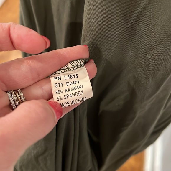 NWOT BAMBOO LONG SLEEVE GREEN DRESS - SIZE MEDIUM - Picture 9 of 10